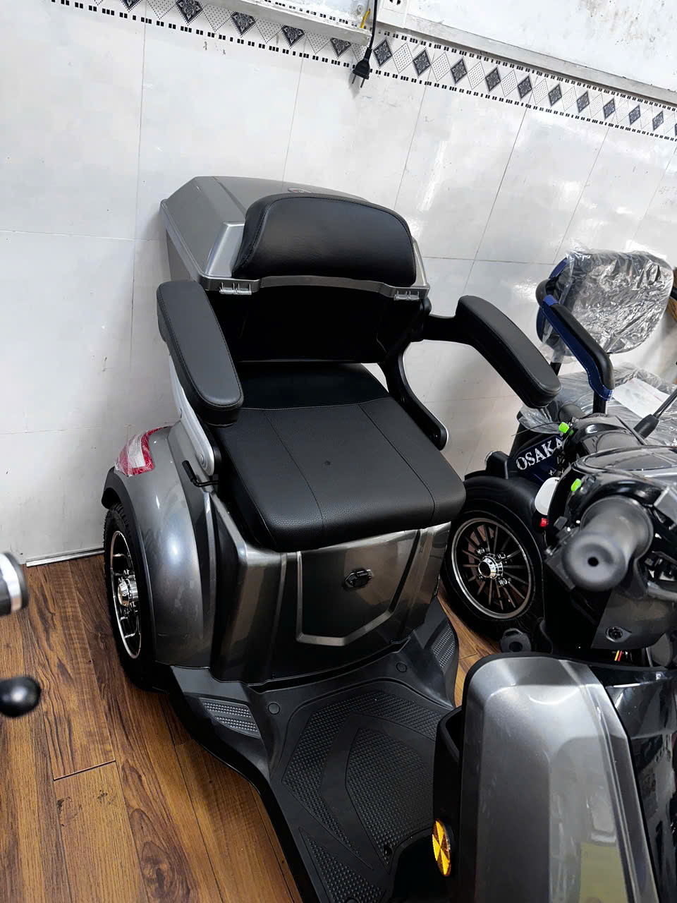 Xe điện cao cấp lixi